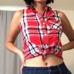 ‼️10/$10‼️  sleeveless plaid button-up